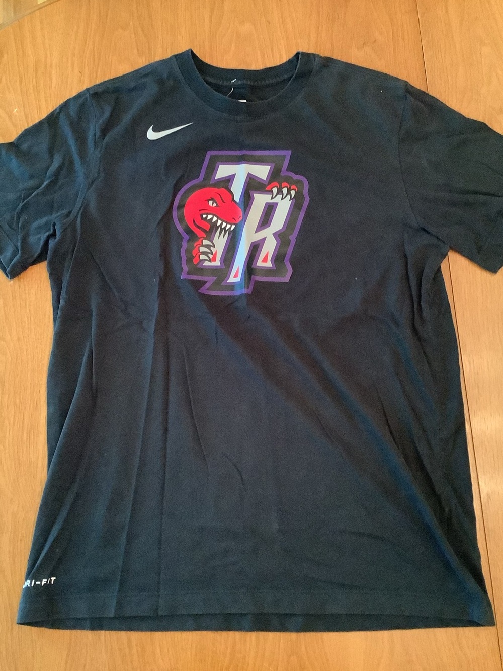 Nike Raptors Short-Sleeve Raptors Graphic Tee